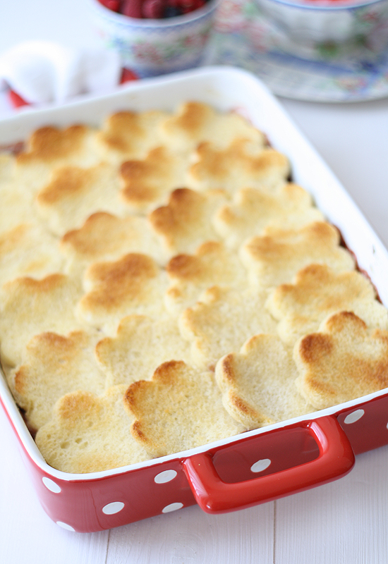 Pastel de pan y fresas - Strawberries bread pudding Pastel de pan y fresas - Strawberries bread pudding