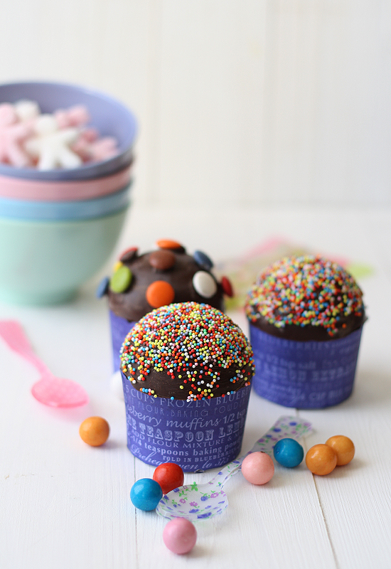 Piñata cupcakes Piñata cupcakes