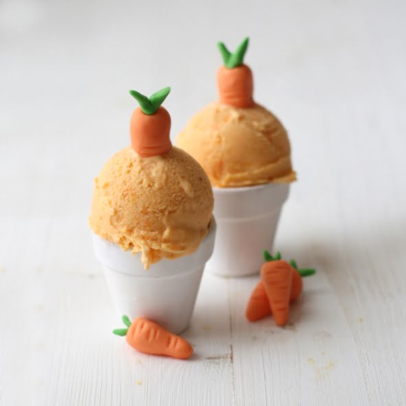 Helado de tarta de zanahorias