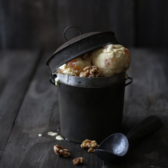 Helado de queso curado con membrillo