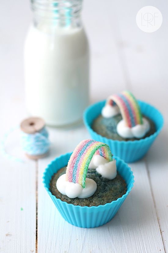 Rainbow cupcakes